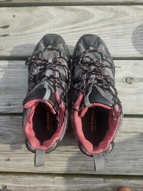 Merrell Vibram Hiking Shoes Women’s Size 8 Black Gray Pink Trail Outdoor Shoes